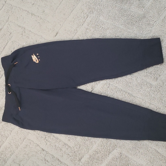 Nike Pants - NIKE NAVY JOGGERS !